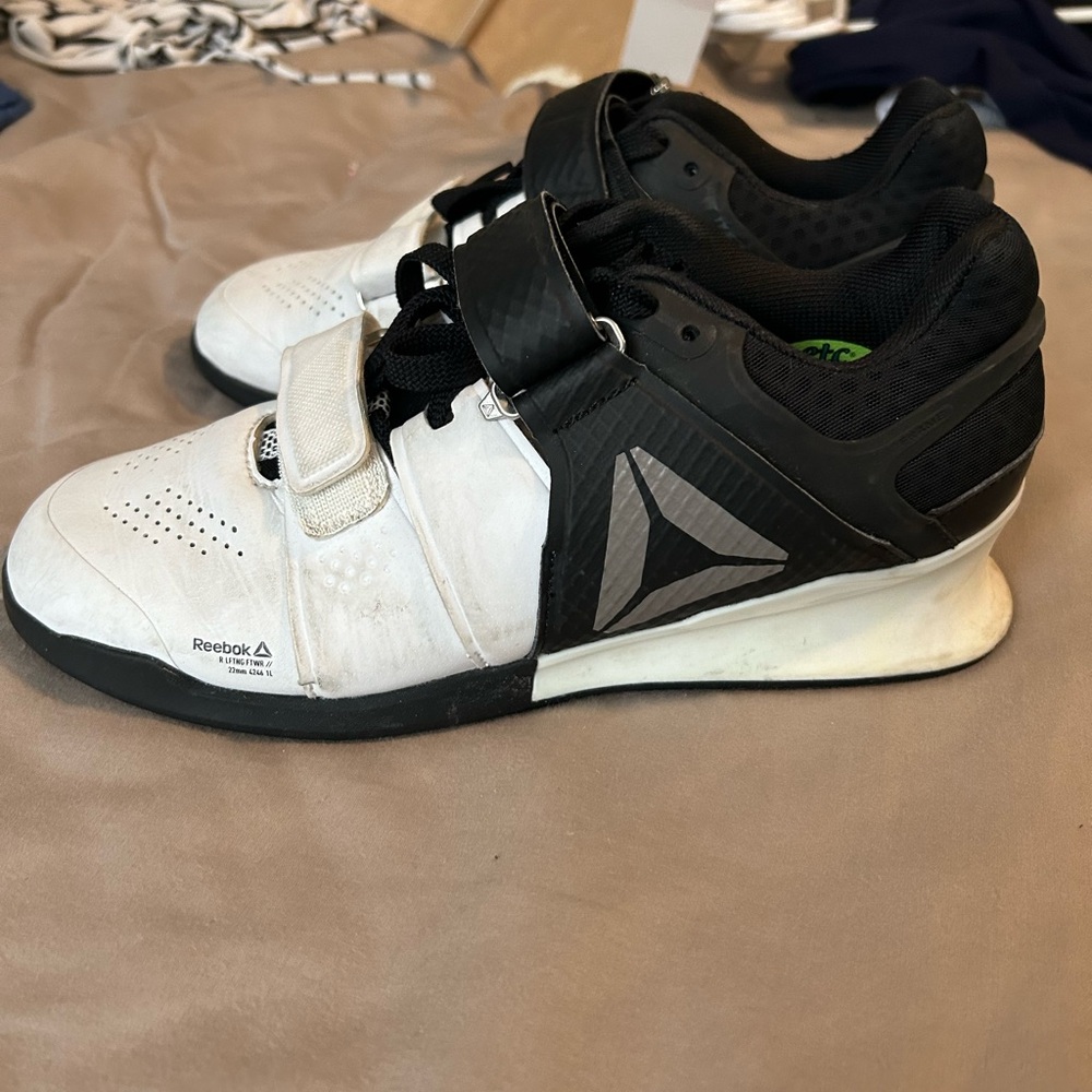 Rebok women’s lifters
